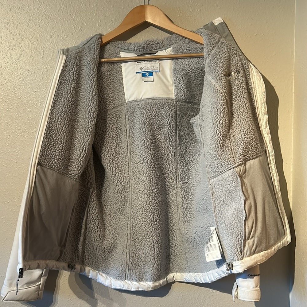 Columbia Women's Jacket - Picture 6 of 8